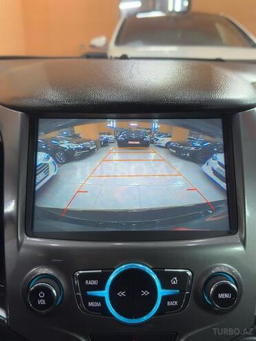 Chevrolet Cruze-16
