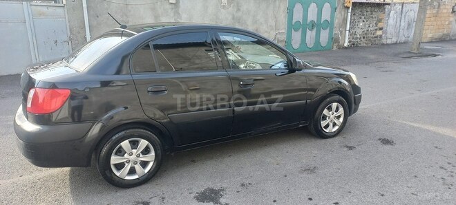 Kia Rio 2008, 353,000 km - 1.4 l - Qax