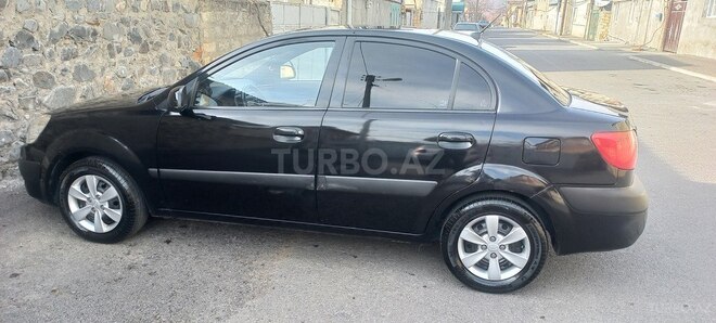 Kia Rio 2008, 353,000 km - 1.4 l - Qax