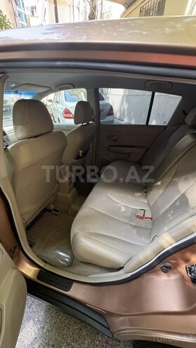 Nissan Tiida 2009, 255,000 km - 1.6 л - Bakı
