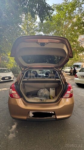 Nissan Tiida 2009, 255,000 km - 1.6 л - Bakı
