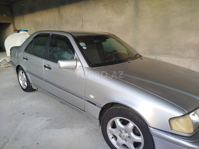 Mercedes C 200 d 2000, 310,000 km - 2.2 l - Şəki