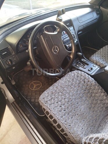 Mercedes C 200 d 2000, 310,000 km - 2.2 l - Şəki