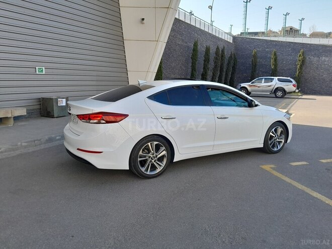 Hyundai Elantra 2016, 123,000 km - 2.0 l - Bakı