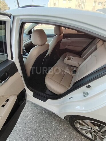 Hyundai Elantra 2016, 123,000 km - 2.0 l - Bakı