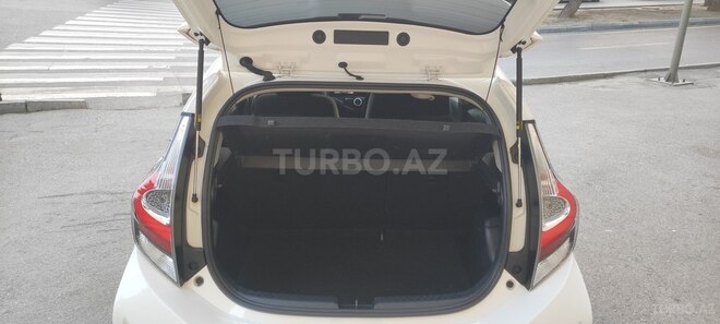 Toyota Aqua 2019, 87,000 km - 1.5 l - Bakı