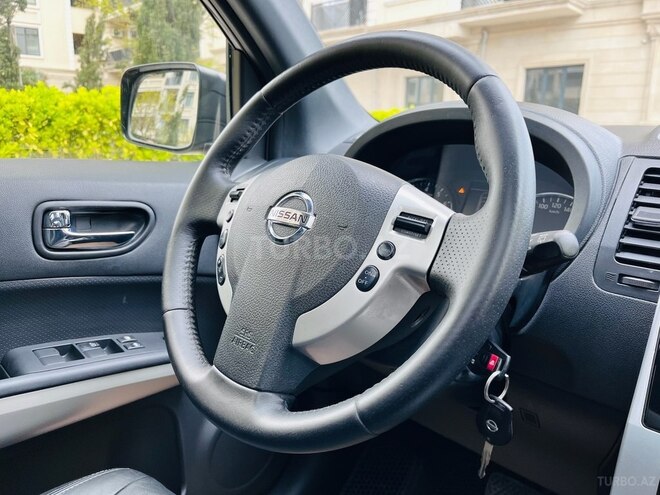 Nissan X-Trail 2013, 130,000 km - 2.5 l - Bakı