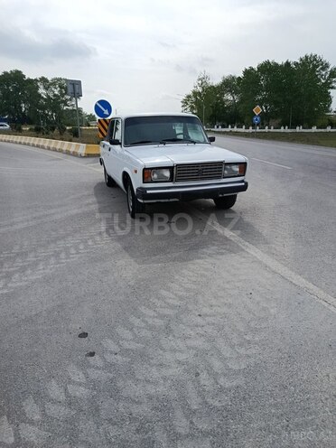 LADA (VAZ) 2107 2005, 82,000 km - 1.6 l - Yevlax
