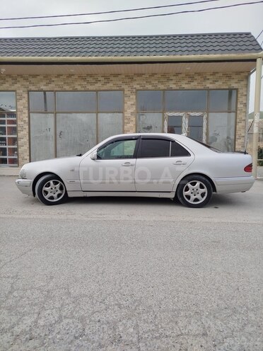 Mercedes E 200 1997, 111,000 km - 2.0 l - Bakı