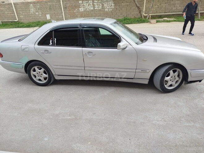 Mercedes E 200 1997, 111,000 km - 2.0 l - Bakı