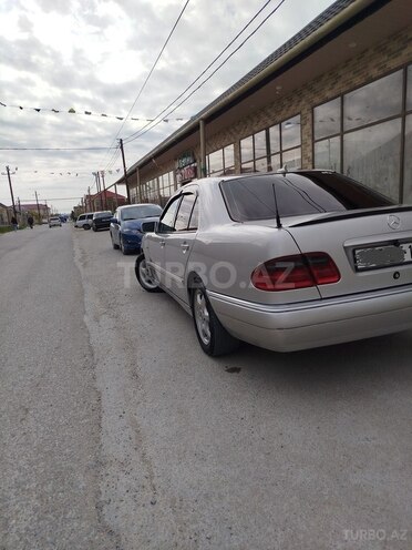Mercedes E 200 1997, 111,000 km - 2.0 l - Bakı
