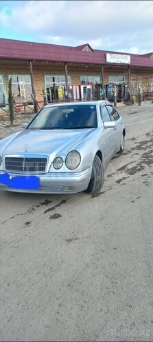 Mercedes E 200 1996, 300,000 km - 2.0 l - Tovuz