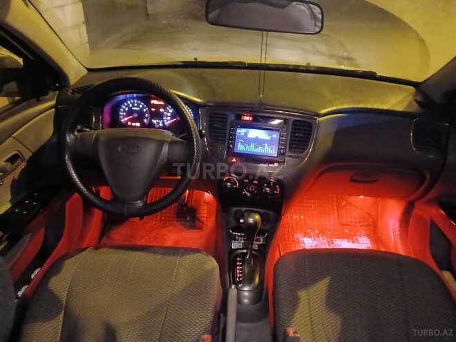 Kia Rio 2011, 255,000 km - 1.4 l - Sumqayıt