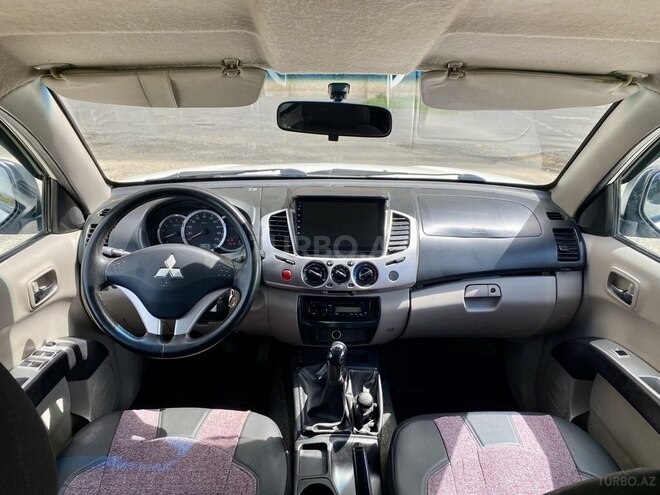 Mitsubishi L200 2014, 246,500 km - 2.5 l - Bakı