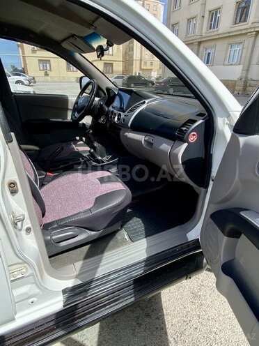 Mitsubishi L200 2014, 246,500 km - 2.5 l - Bakı