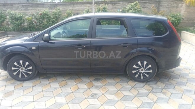 Ford Focus 2005, 225,000 km - 1.6 l - Gəncə
