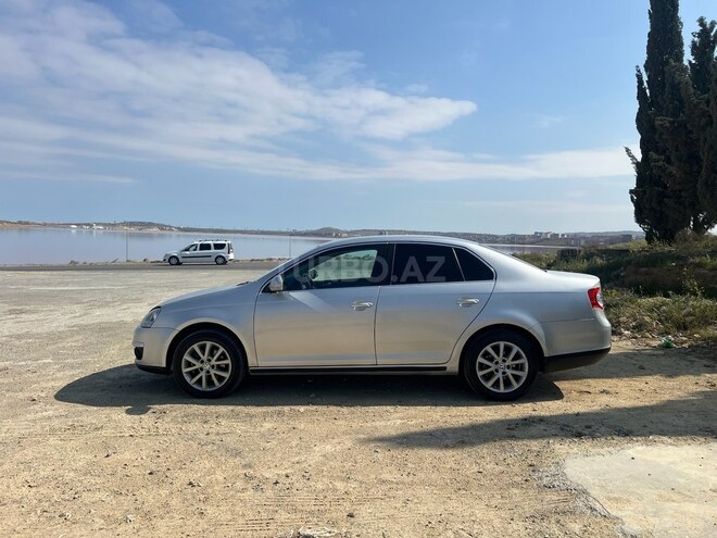 Volkswagen Jetta-10