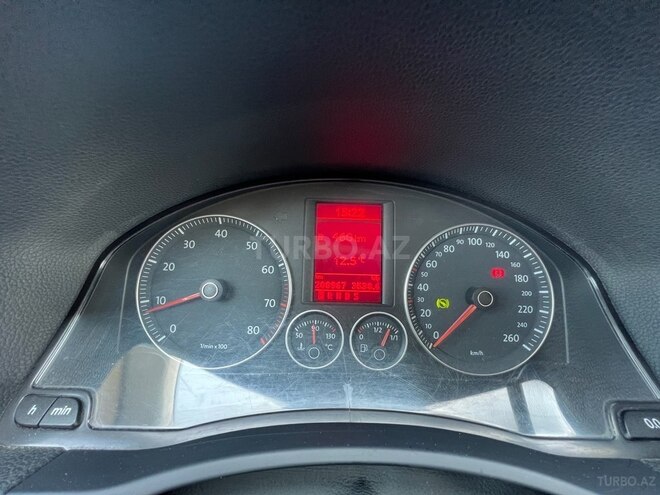 Volkswagen Jetta-16