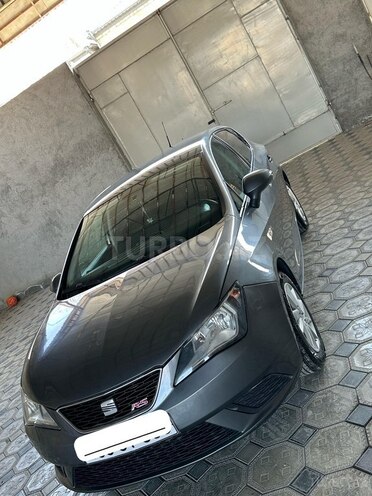 SEAT Ibiza-3