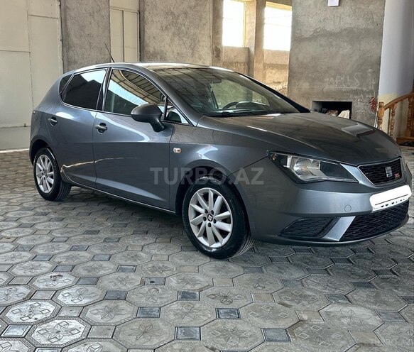 SEAT Ibiza-4