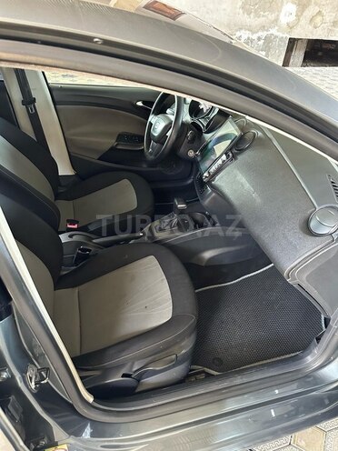 SEAT Ibiza-8