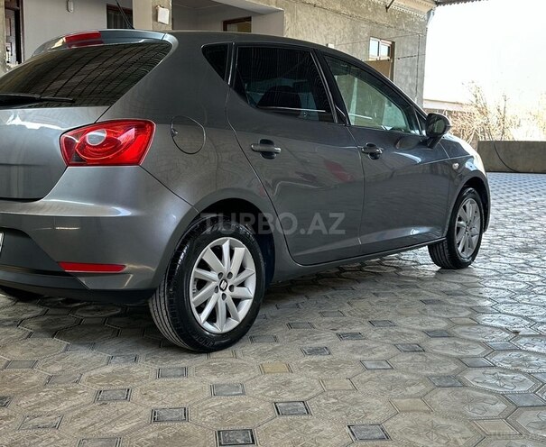 SEAT Ibiza-6