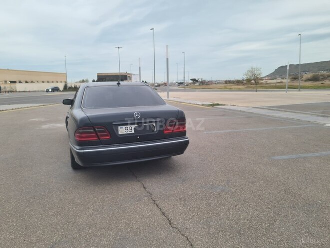 Mercedes E 220 d 2000, 427,538 km - 2.2 l - Bakı