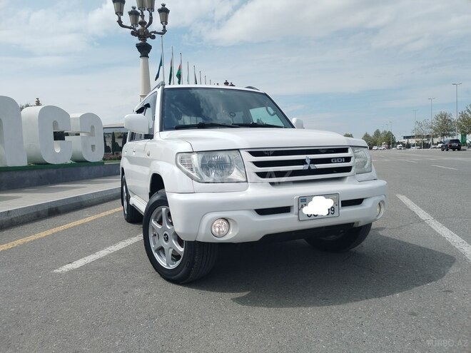 Mitsubishi Pajero io 2003, 235,433 km - 2.0 л - Gəncə