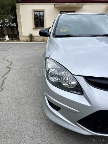 Hyundai i30 2011, 225,000 km - 1.4 l - Şirvan