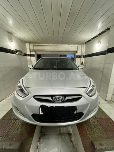 Hyundai Accent 2015, 233,800 km - 1.6 л - Bakı