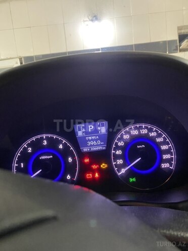 Hyundai Accent 2015, 233,800 km - 1.6 л - Bakı