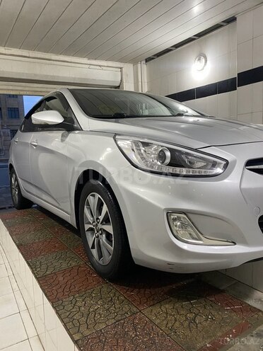 Hyundai Accent 2015, 233,800 km - 1.6 л - Bakı
