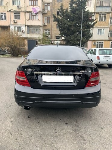 Mercedes C 250 2014, 208,000 km - 1.8 л - Bakı