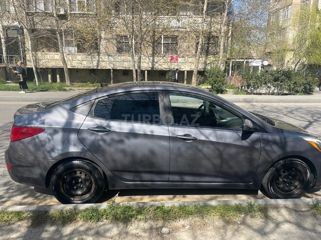 Hyundai Accent 2015, 266,398 km - 1.6 l - Bakı