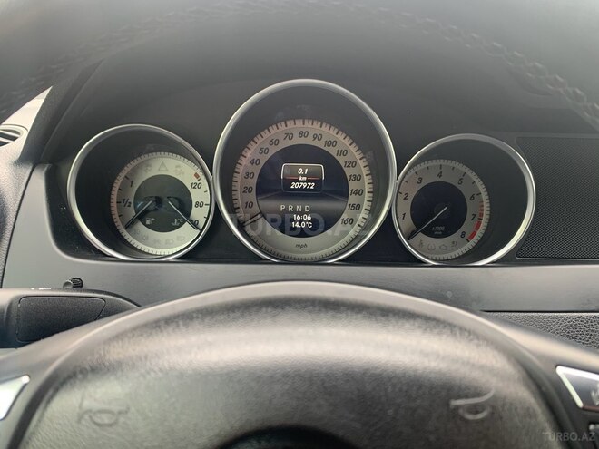 Mercedes C 250 2014, 208,000 km - 1.8 л - Bakı