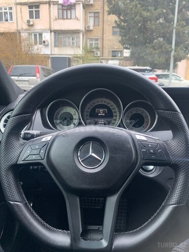 Mercedes C 250 2014, 208,000 km - 1.8 л - Bakı
