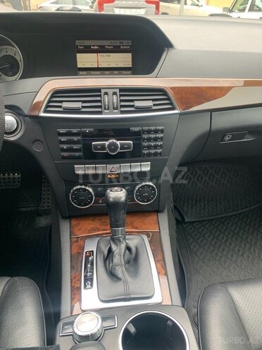 Mercedes C 250 2014, 208,000 km - 1.8 л - Bakı