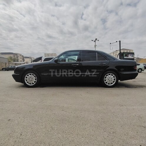 Mercedes E 270 1999, 52,270 km - 2.7 l - Bakı