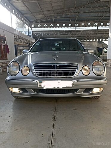Mercedes E 240 2000, 166,000 km - 2.4 l - Salyan