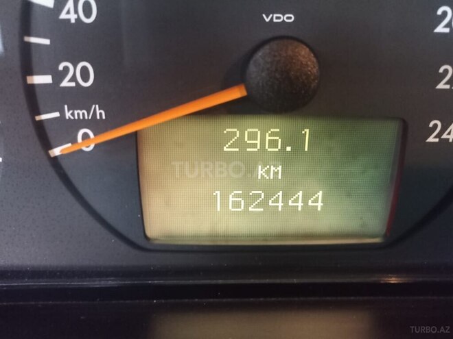Mercedes E 240 2000, 166,000 km - 2.4 l - Salyan