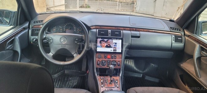 Mercedes E 220 d 2000, 305,000 km - 2.2 l - Bakı