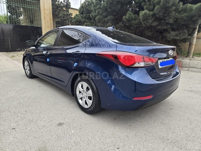 Hyundai Elantra 2015, 92,500 km - 1.8 л - Bakı