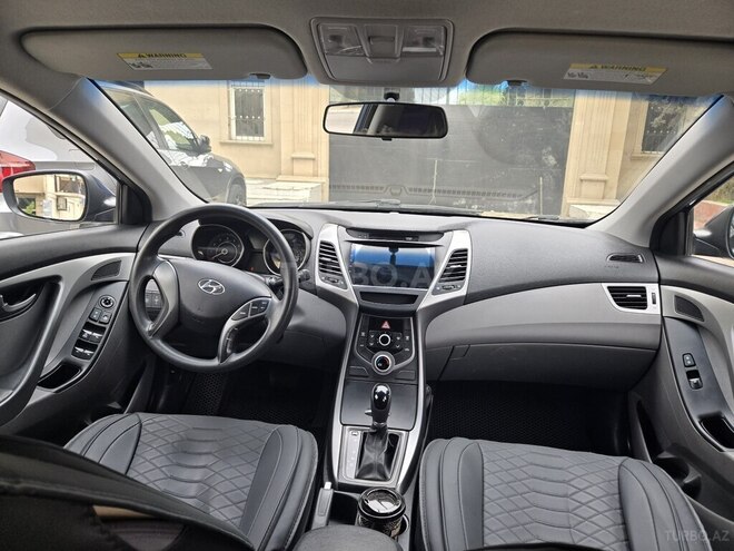 Hyundai Elantra 2015, 92,500 km - 1.8 л - Bakı