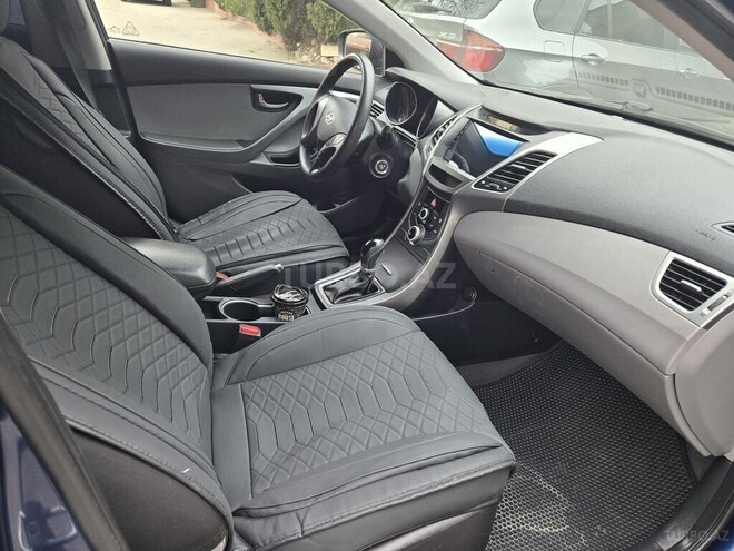 Hyundai Elantra 2015, 92,500 km - 1.8 л - Bakı