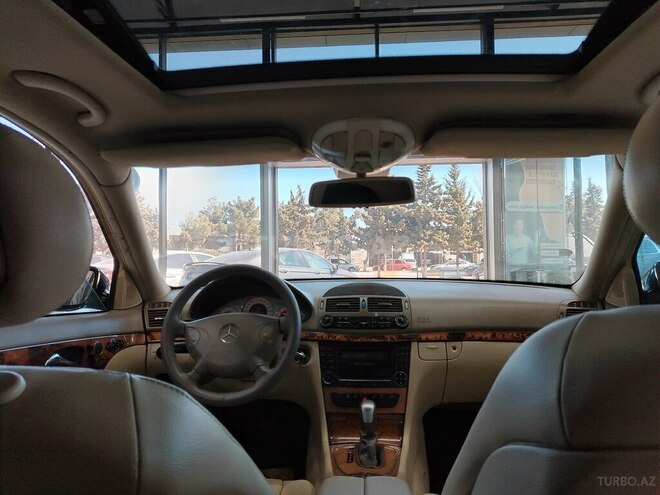 Mercedes E 320 2003, 308,000 km - 3.2 l - Sumqayıt