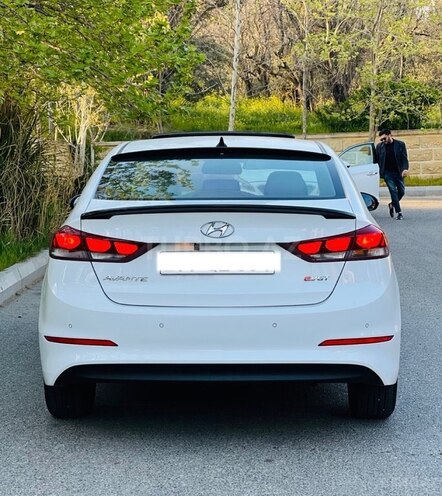Hyundai Avante 2017, 131,200 km - 1.6 l - Bakı
