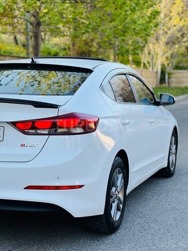 Hyundai Avante 2017, 131,200 km - 1.6 l - Bakı