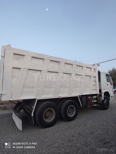 HOWO Sinotruk 2010, 300,000 km - 9.7 l - Bakı