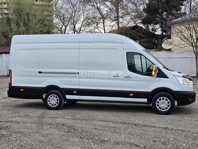 Ford Transit-4