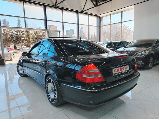 Mercedes E 240 2004, 398,000 km - 2.4 l - Sumqayıt